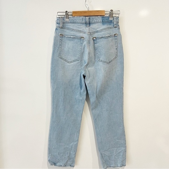 Abercrombie & Fitch Ultra High Rise Ankle Straight Jeans - Picture 2 of 6